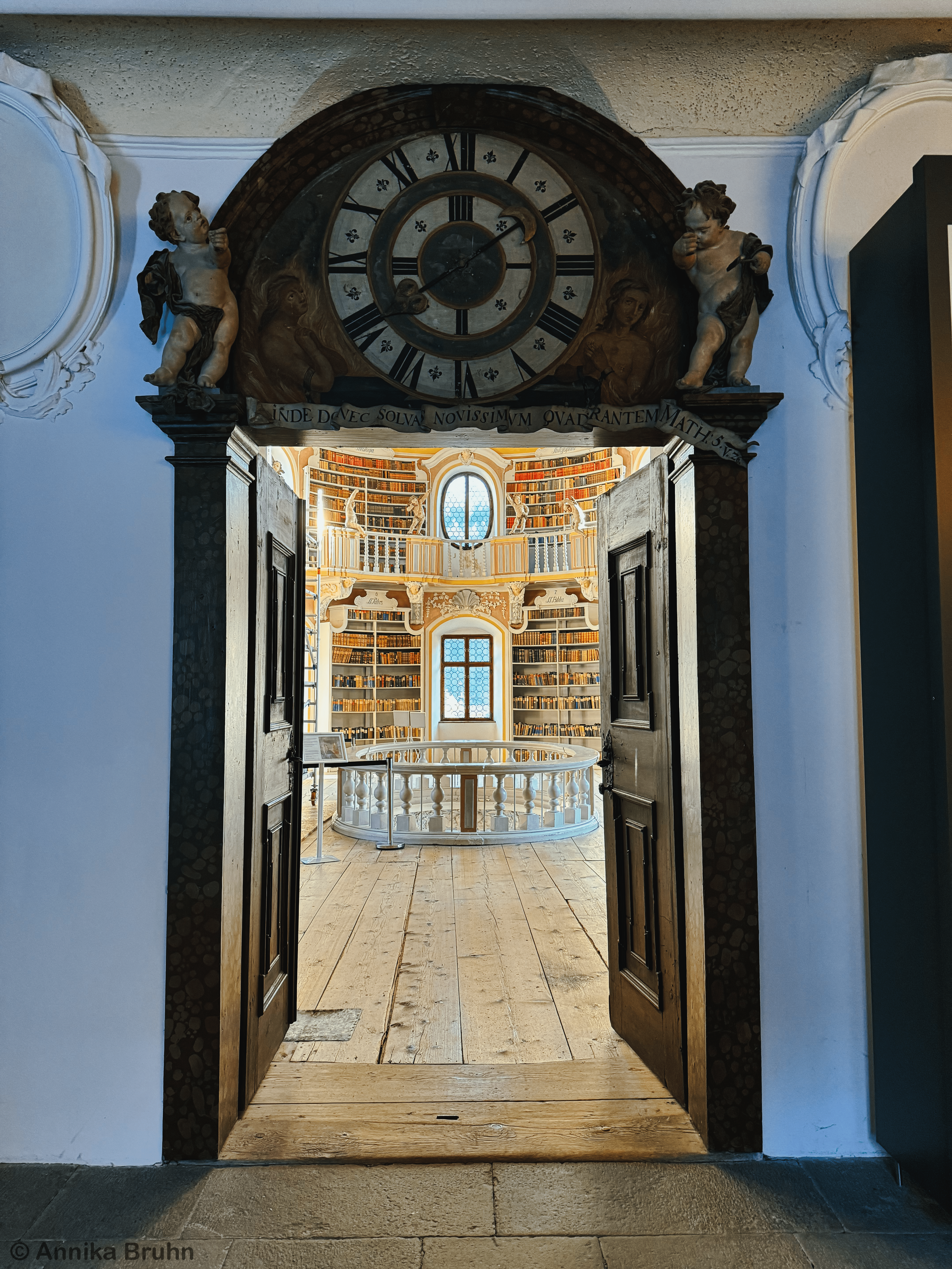Blick in die Bibliothek